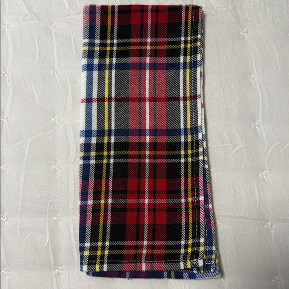Lauren Ralph Lauren Set of 4 Tartan Plaid Dinner Napkins - Picture 5 of 7